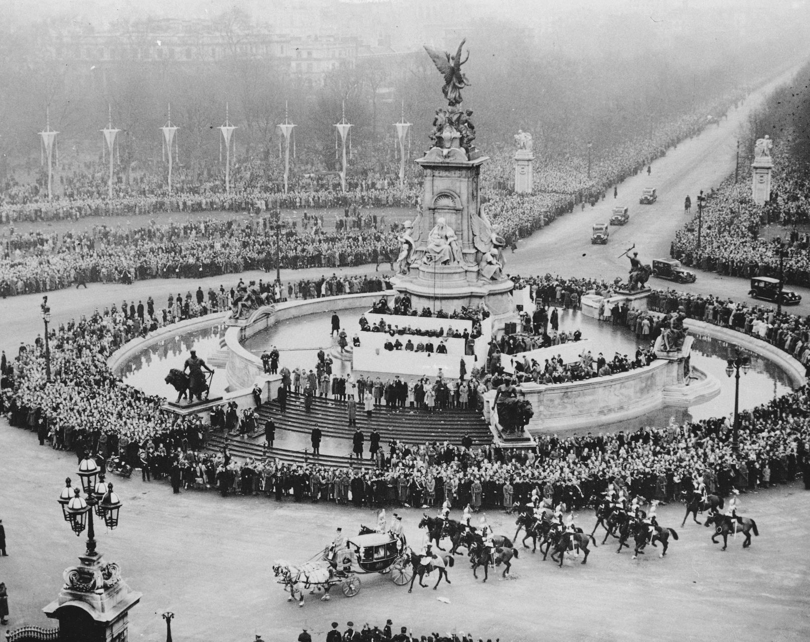 1947: Royal wedding